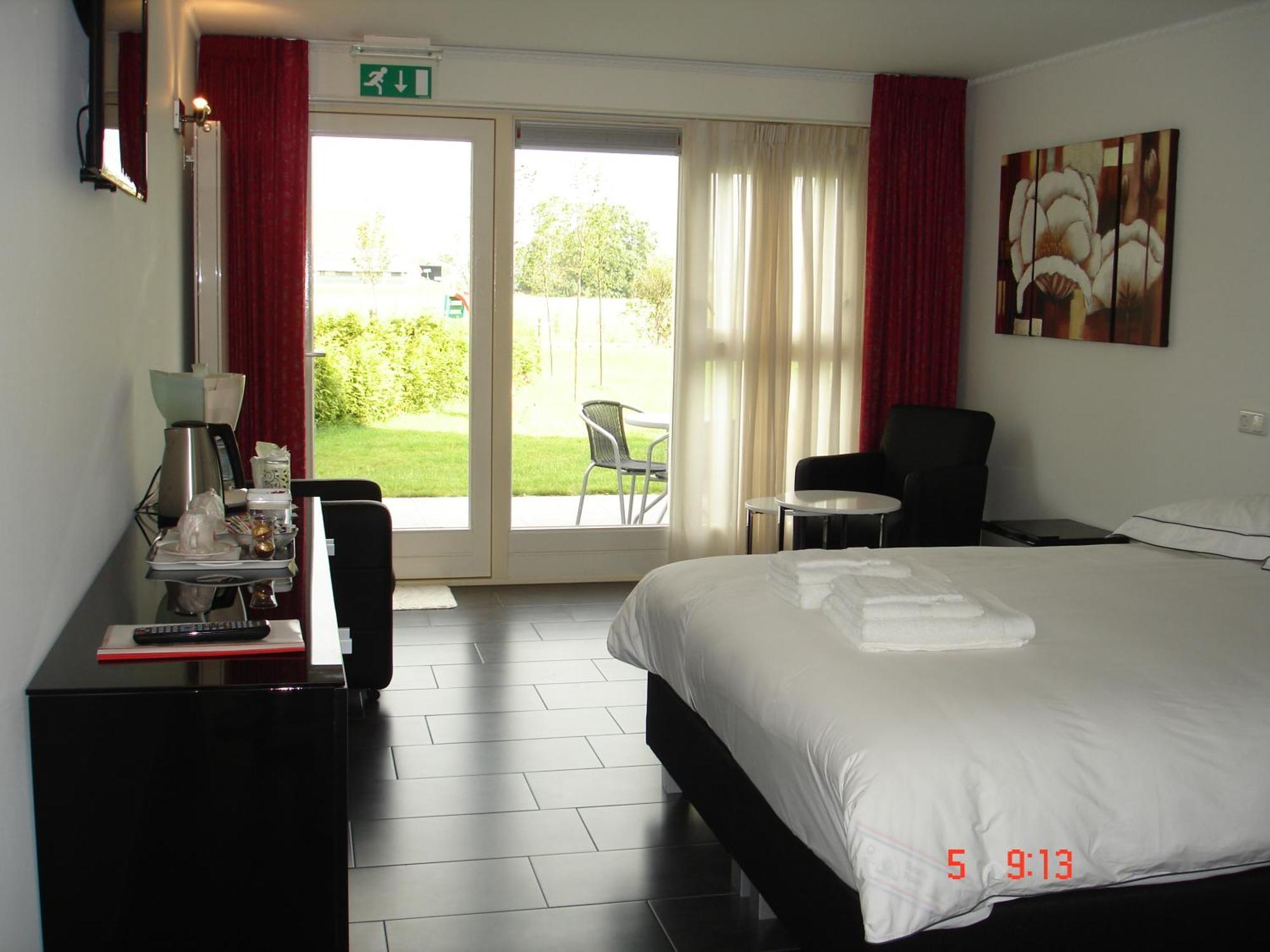 Cecilia - Catharina B&B Joure Exterior photo